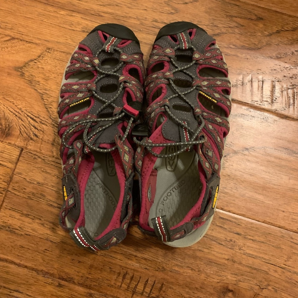 Keen hiking shoes